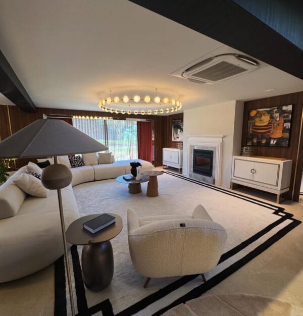 Oslo Quartz Pendant - Contemporary Gold Circular Chandelier - Premium Interior Lighting Design.