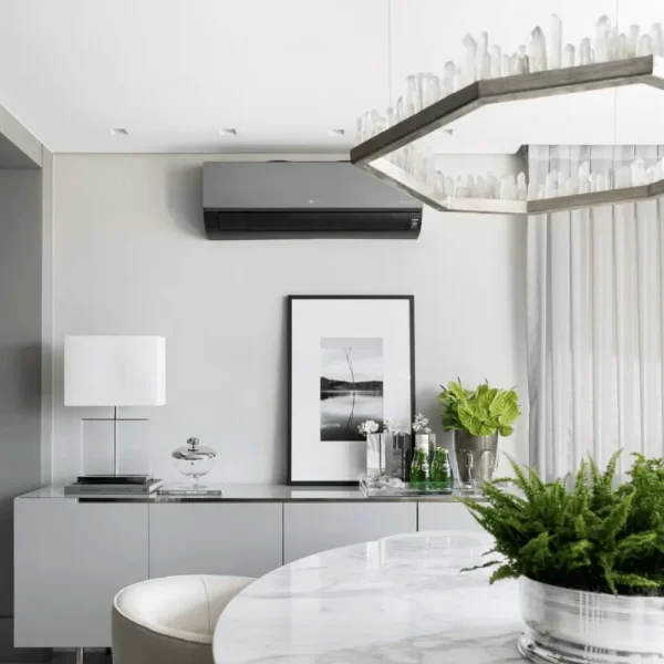 Selenite LED Chandelier San Francisco in Silver Leaf Finish with White Quartz, Positioned Above a Dining Table