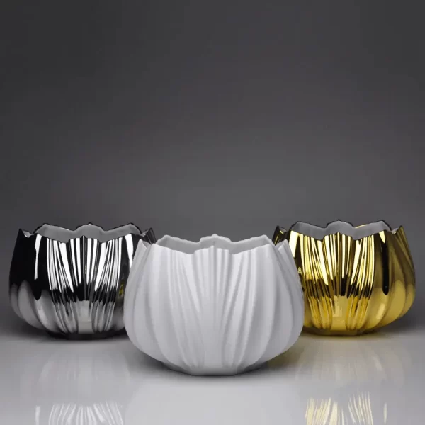 Set of Fine Small Porcelain Vase Snowflake Coral