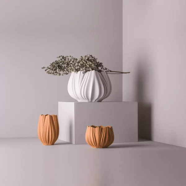 Set composition of 3 Porcelain Flower Vase Snowflake Coral